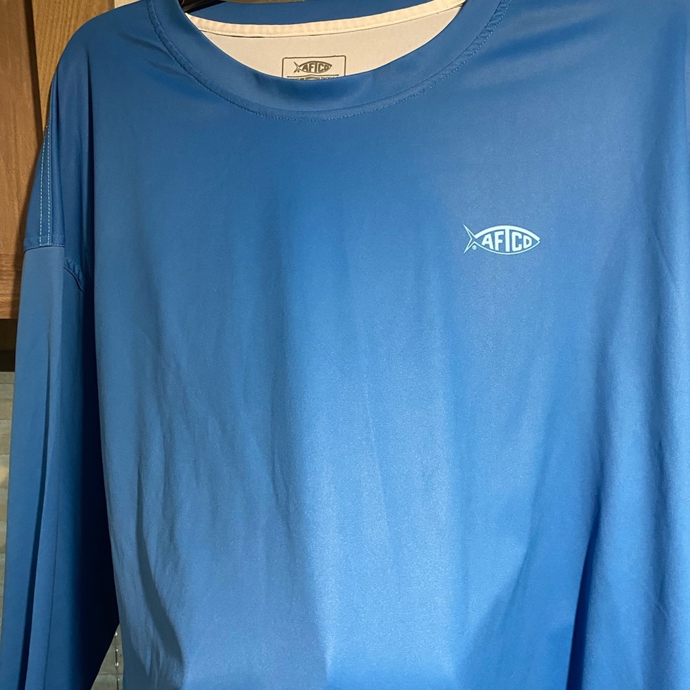 AFTCO Fishing Shirt
Long Sleeve
Blue XL
Great Condition